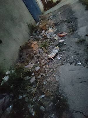 نفايات متوسطة الحجم