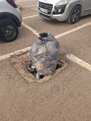نفايات متوسطة الحجم