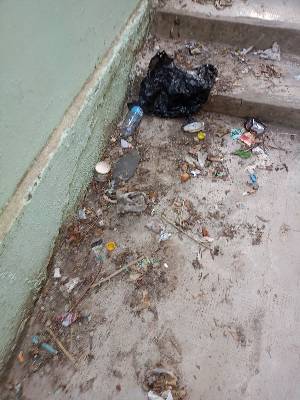 نفايات متوسطة الحجم