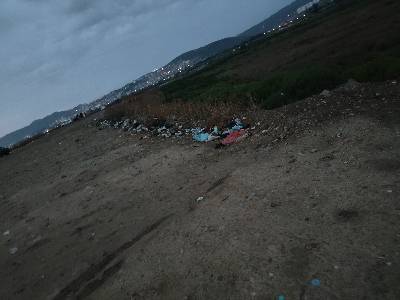 نفايات متوسطة الحجم
